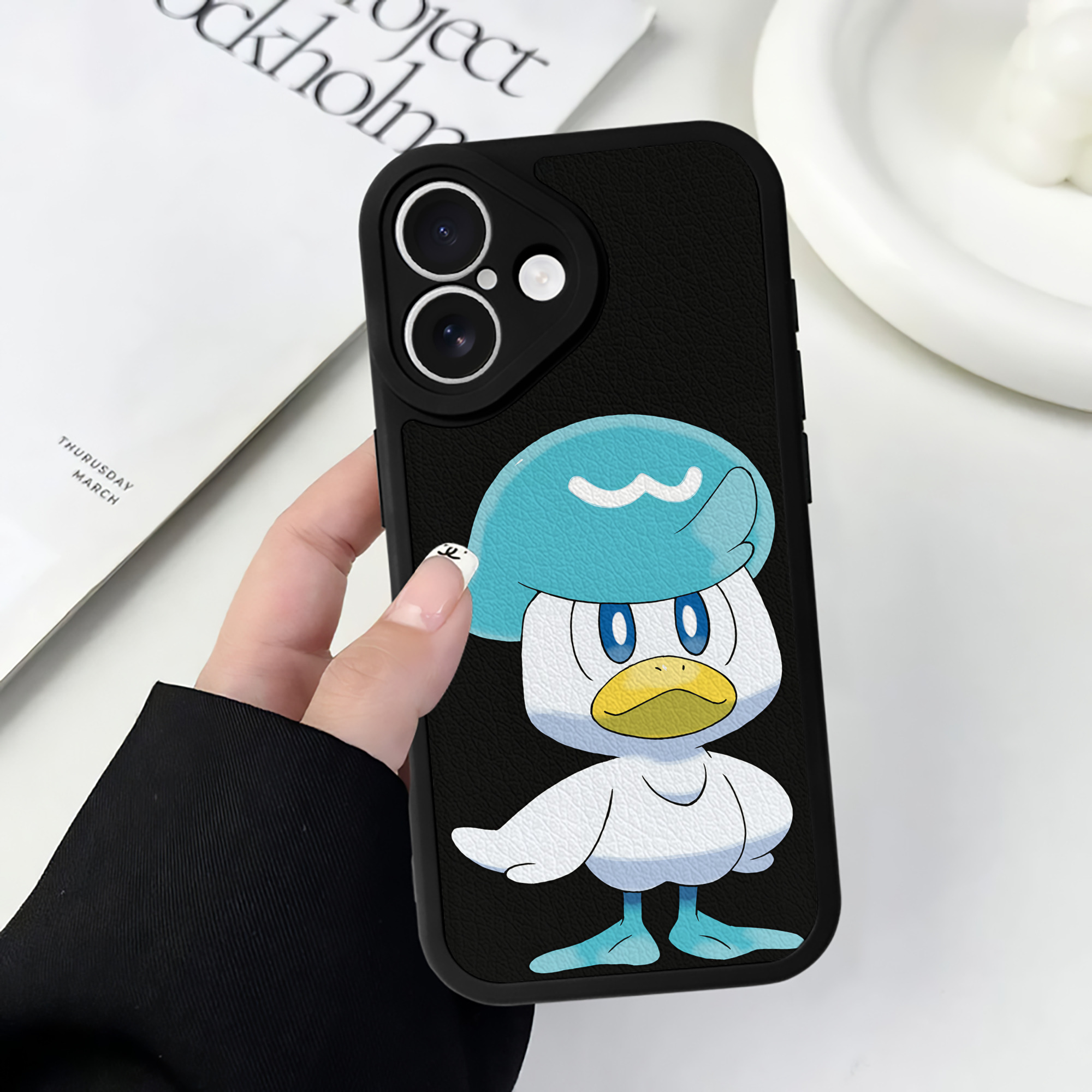 （画像用） ポケットモンスター Pokémon 【iPhone 16シリーズ対応】シリコンスマホケース（レザー調） 材質：シリコン